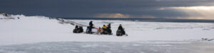 Spitzberg Arctique Svalbard séjour frontières arctiques motoneige observation paysage neige voyage o-nord