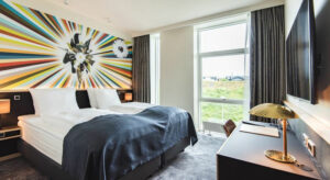 Danemark Iles Féroé séjour safari oiseaux mer Mykines hotel chambre lit repos confort nature aventure voyage o-nord