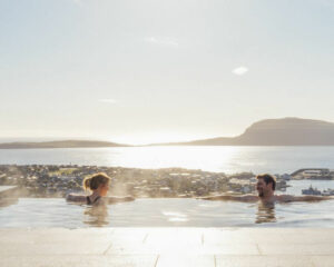 Danemark Iles Féroé séjour safari oiseaux mer Mykines village nature mer vue paysage relaxation piscine chaleur aventure voyage o-nord