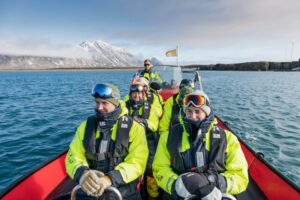 Svalbard Spitzberg séjour Nord sans limites découverte safari bateau faune sauvage montagnes mer paysage groupe guide excursion voyage o-nord