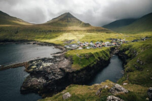 Danemark Iles Feroe séjour aventure autotour hiver routes sauvages paysage colline roches mer montagne voyage o-nord