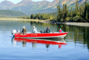 Canada Yukon safari peche sejour poisson montagnes barque voyage o-nord