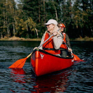Suède Laponie Gunnarsbyn Aurora Safari Camp Activités Canoe Kayak lac eau Ete Séjour Insolite Voyage O-Nord