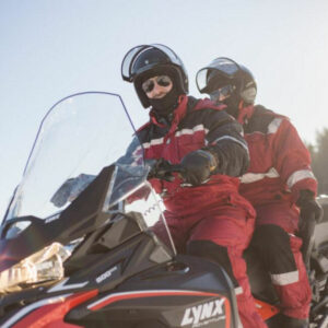 Suède Laponie Gunnarsbyn Aurora Safari Camp Activités motoneige aventure neige hiver glace Séjour Insolite Voyage O-Nord