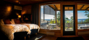 Finlande Séjour Hotel Giant Arctic Luxury Nichoir Birdhouse intérieur chambre vue vitre terrace été soleil paysage foret Chalet voyage o-nord