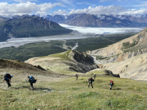 Canada Yukon Whitehorse Trekking Randonnée Glacier Donjek Lac Nature Sauvage Paysage Montagne Eté Voyage O-Nord
