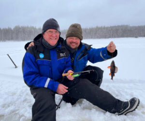 Finlande Ruka Kuusamo Wilderness Lodge Isokenkaisten Klubi séjour hotel Activités excursions ice fishing peche glace neige hiver voyage o-nord