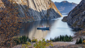 Norvège Automne Soleil Montagnes Navigation Falaises Paysage Croisière Polarfront Séjour Voyage O-Nord