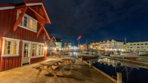 Norvège Lofoten Ville maison Soirée Nuit Port Bateau Excursion Séjour Voyage O-Nord