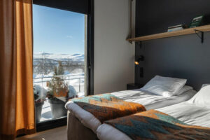 Finlande Laponie Kilpisjärvi Cahkal Hotel Séjour Forfait Package Chambre Room View Hiver Expérience Voyage O-Nord