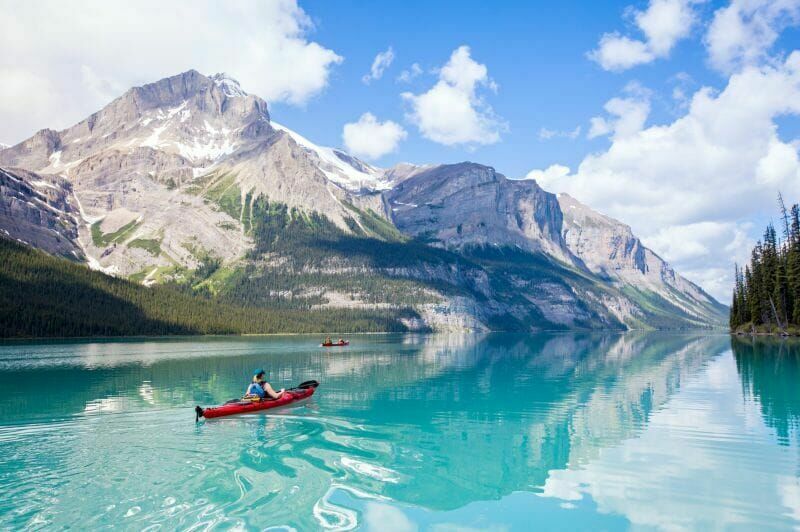 Canada Alberta Parc National de Jasper Lac Maligne Canoë Montagnes Eau Claire Voyages sur-mesure O-Nord