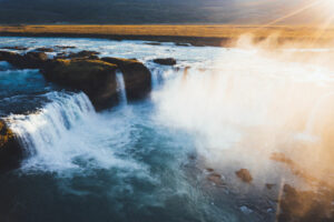 Islande Autotour Eté Nature aventure Paysage Goðafoss Cascade Soleil Voyage O-Nord
